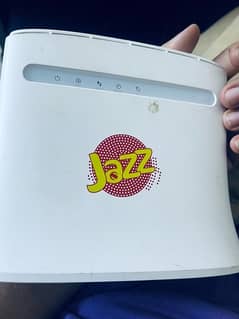 JAZZ Router - 2 months used, looks new