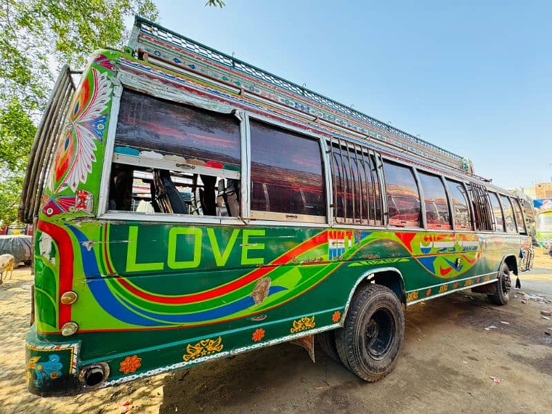 Isuzu bus 1995 model Peshawar number 2