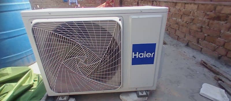 Hair ac 1.5 ton  good condition used only 7 month 3
