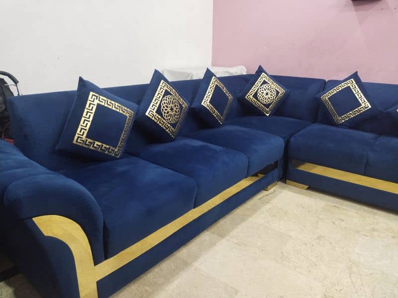 7 seaters sofa navy blue with cushion  5 months used 2