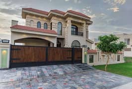 1 kanal Luxurious Bungalow for rent in dha Phase 6 D block 0