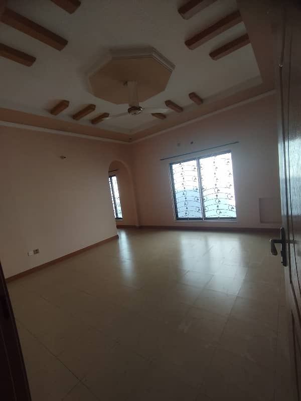 1 Kanal Beautiful House For Rent Near All Facilities 3