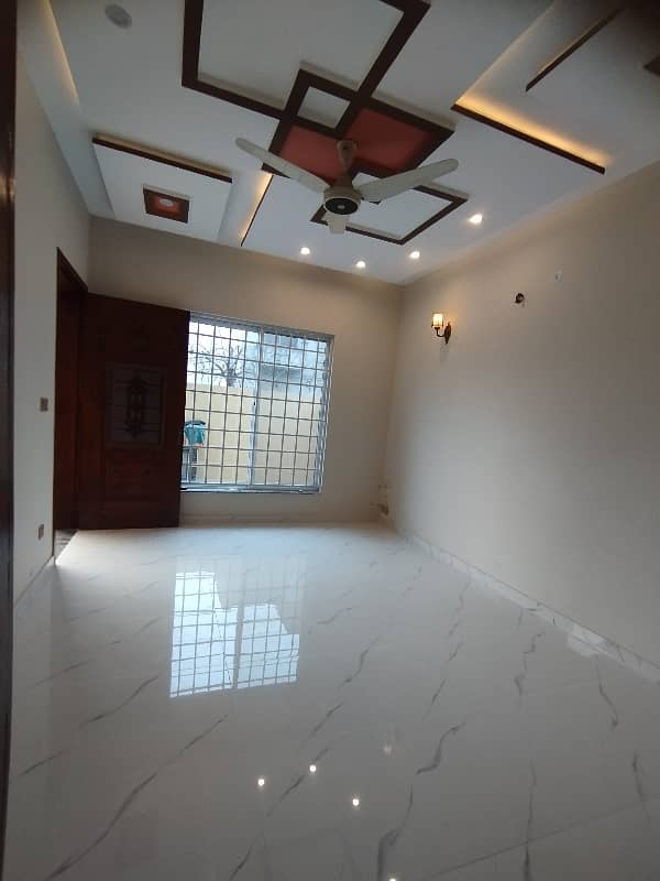 10 Maral Brand New House Available For Rent 18