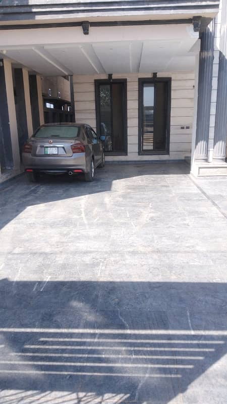 1 Kanal Beautiful Brand New House Available For Rent 9