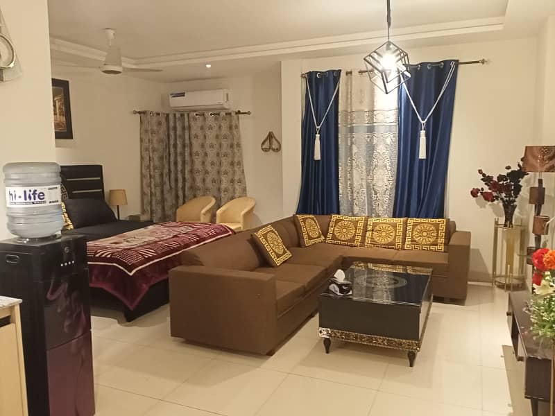 HOT DEAL !!! 1 Bed Fully Furnished Apartment Available For Rent In Defence View Apartments | DHA Phase 4 2