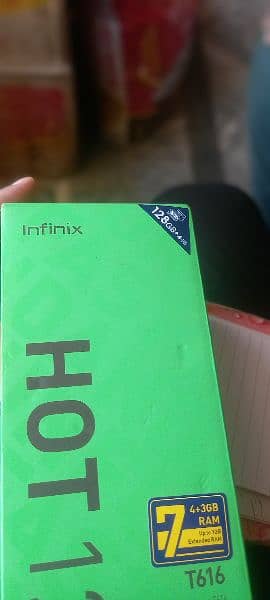 Infinix Hot 12 7