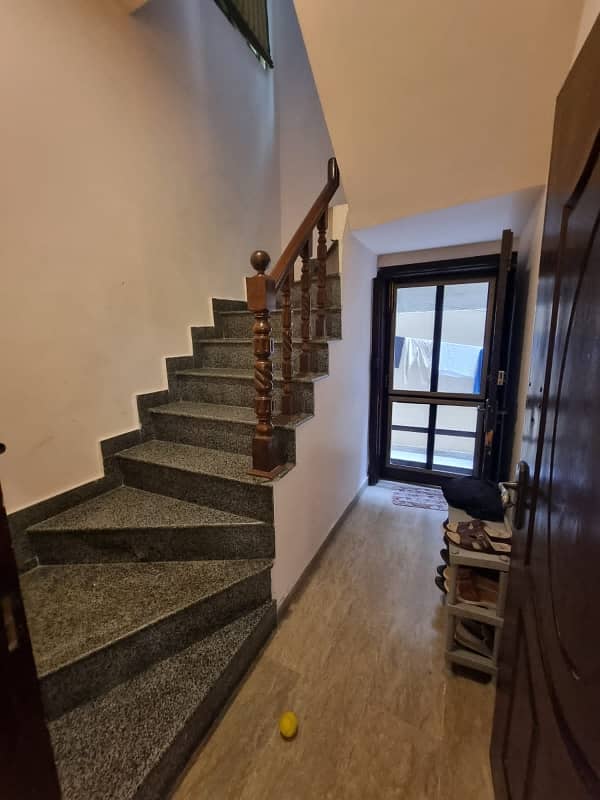 Owner Build 10 Marla House For Sale In Wapda Town Lahore 12
