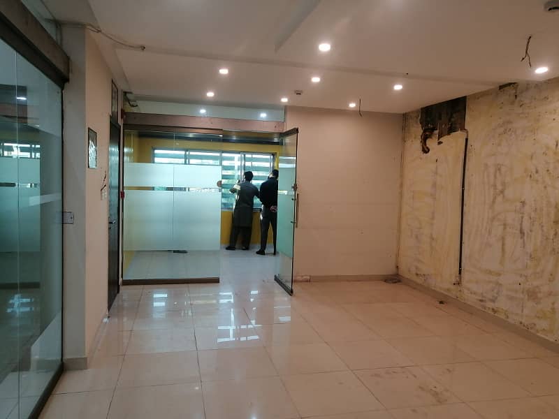 Commercial Office For Rent 4