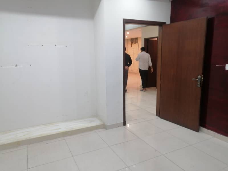 Commercial Office For Rent 6