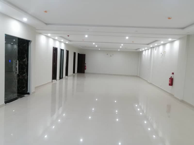 Commercial Office For Rent 3