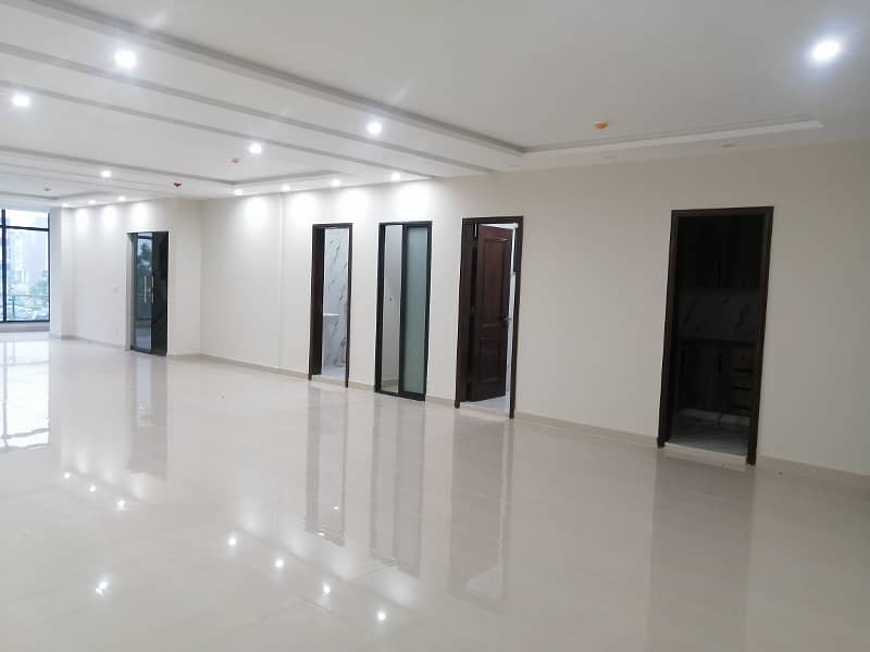 Commercial Office For Rent 8