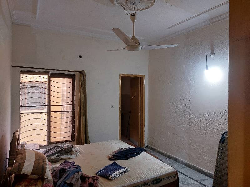 5 Marla House Availble For Sale In Johar Town At Prime Location Near Canal Road And Mcdonalds 4