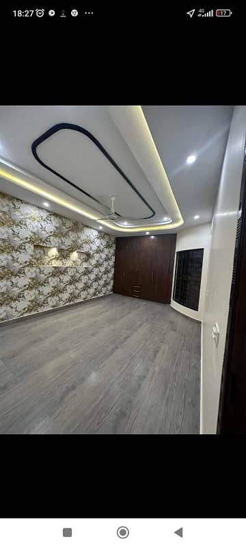 12 Marla Vip Condition Upper Portion Available For Rent In Sukh Chayn Garden Near Bahria Town Lahore 1