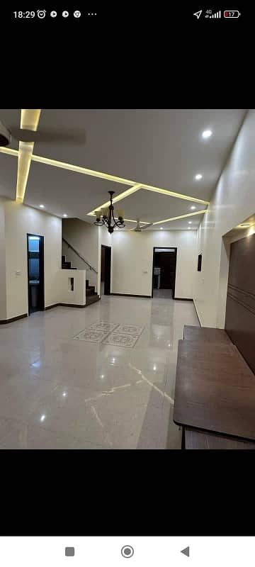 12 Marla Vip Condition Upper Portion Available For Rent In Sukh Chayn Garden Near Bahria Town Lahore 4