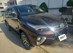 TOYOTA FORTUNER 2017  - V -  4X4 - LOW MILEAGE