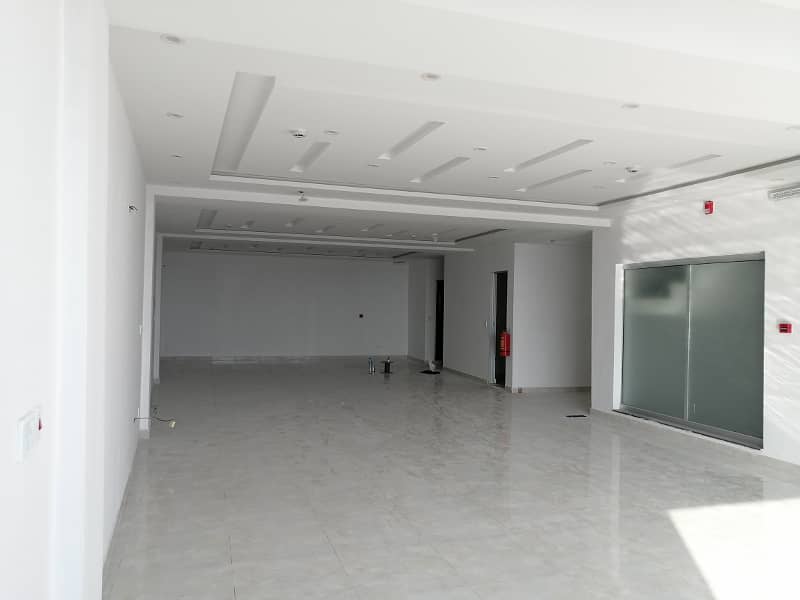 Commercial Office For Rent 4