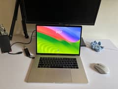 Macbook Pro 2018 16gb 512gb mint condition