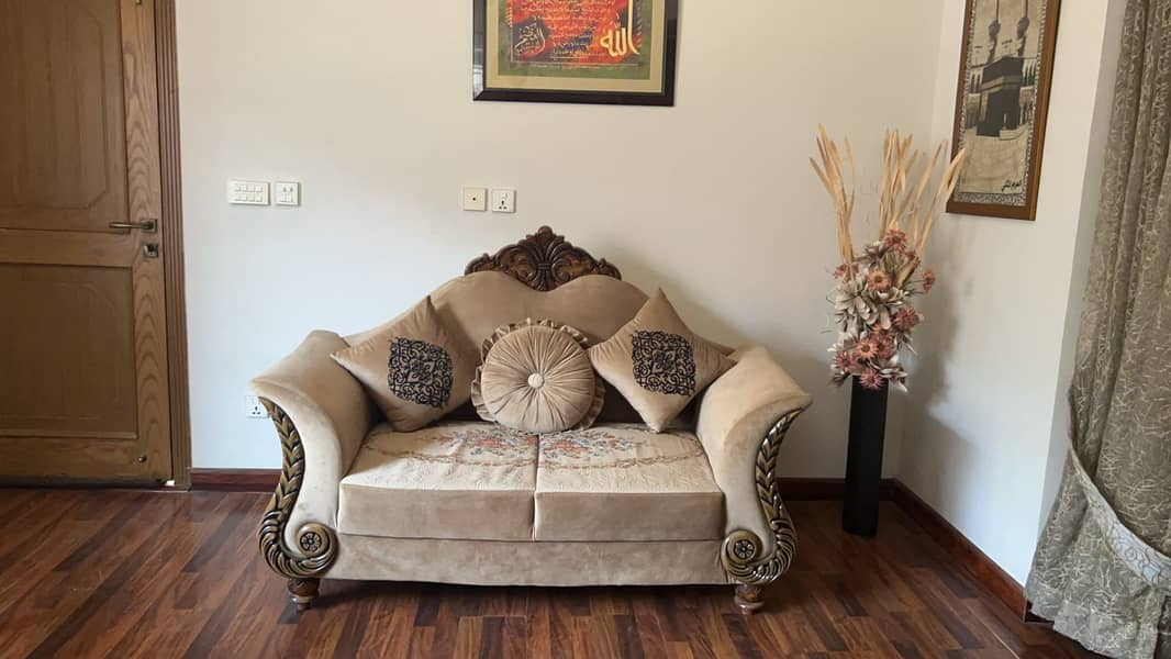 7 Seater Sofa with cushions 1