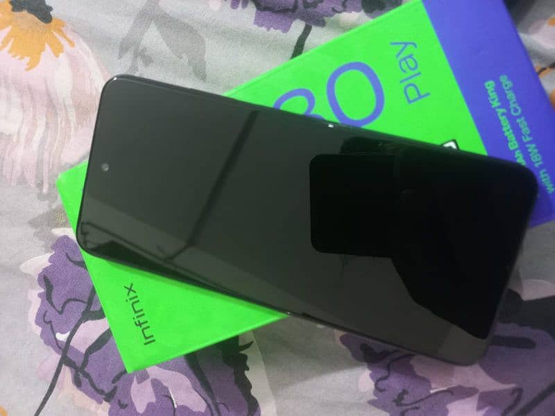 Infinix hot 30 Play all ok condition 10by ha 4+4/64 2