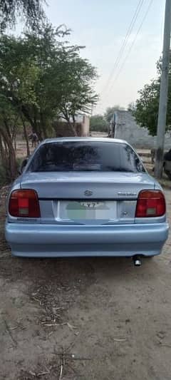 Suzuki Baleno 2001 family car