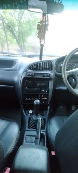 Suzuki Baleno 2001 family car 2