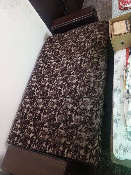 Sofa cum Bed in New Condition 6