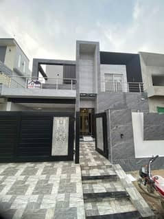 F block 10 Marla New brand house available for sale 0