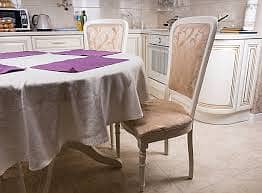 Furniture & Home Decor / Tables & Dining 2