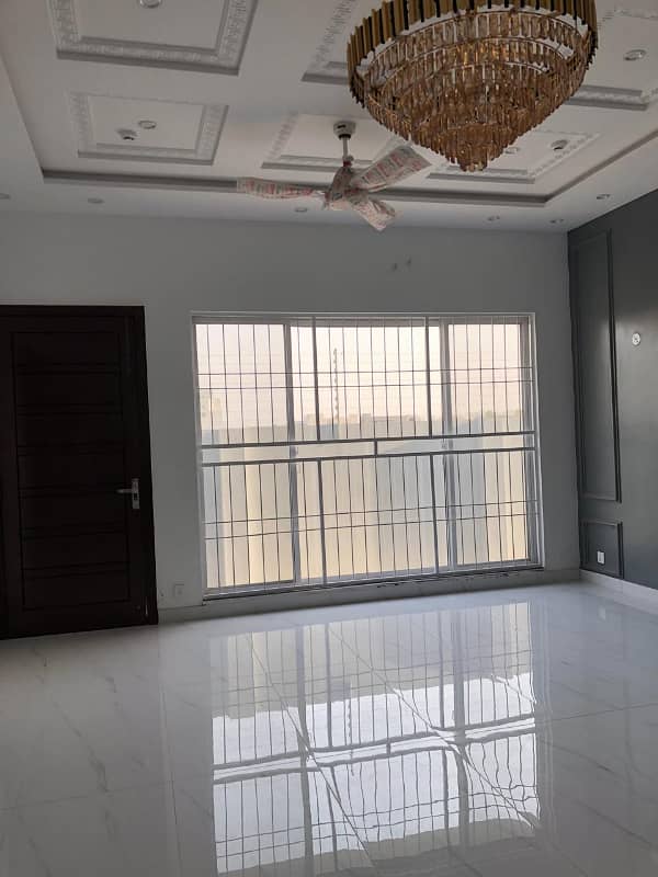 1 KANAL BRAND NEW HOUSE AVAILABLE FOR RENT IN DHA PHASE 7 LAHORE 22