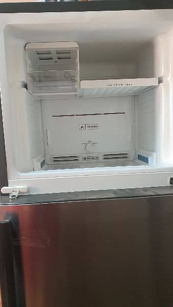 Whirlpool Refrigerator for sale 5