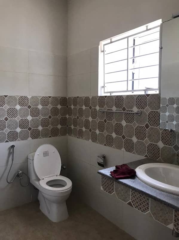 BRAND NEW LOWER PORTION FOR RENT IN G14. . G14 ISB 1