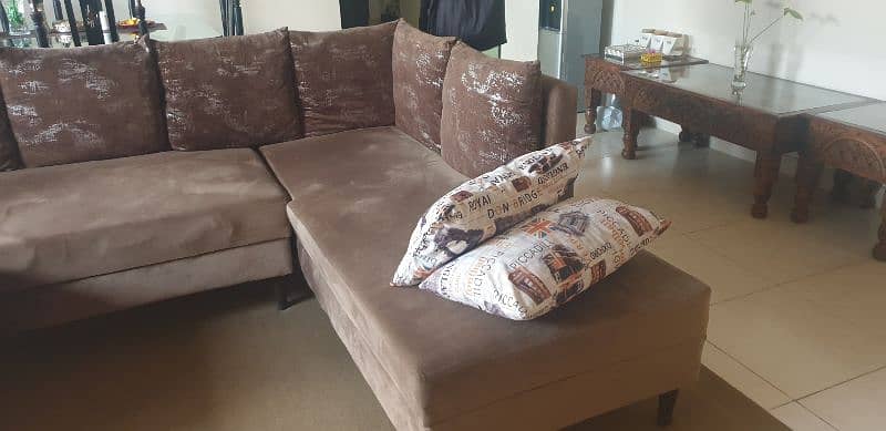L shaped sofa for sale,good condition 1