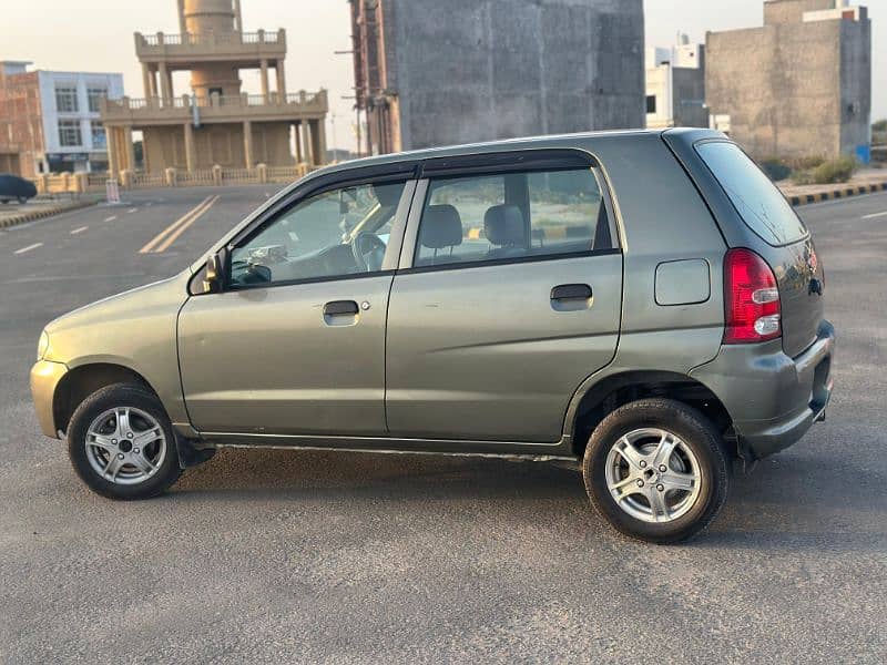 30% Off - Suzuki Alto Model 10/11 Home Used Car - Lush Condition 4