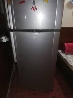 large size fridge in excellent condition
