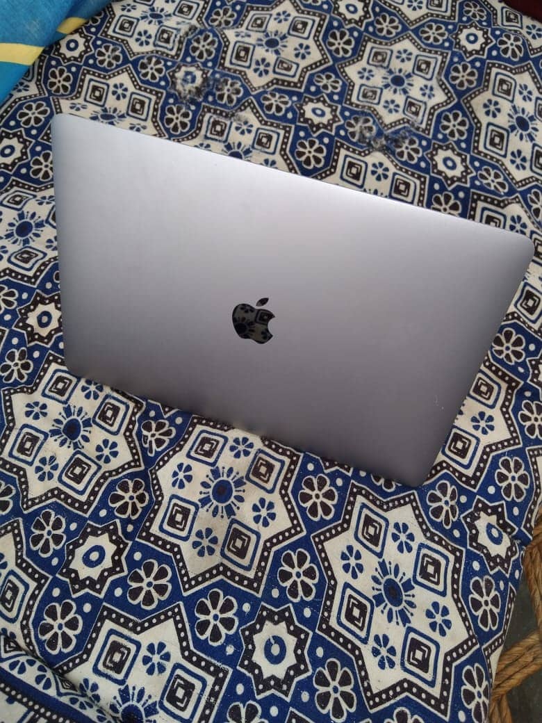 Macbook pro 2018 0