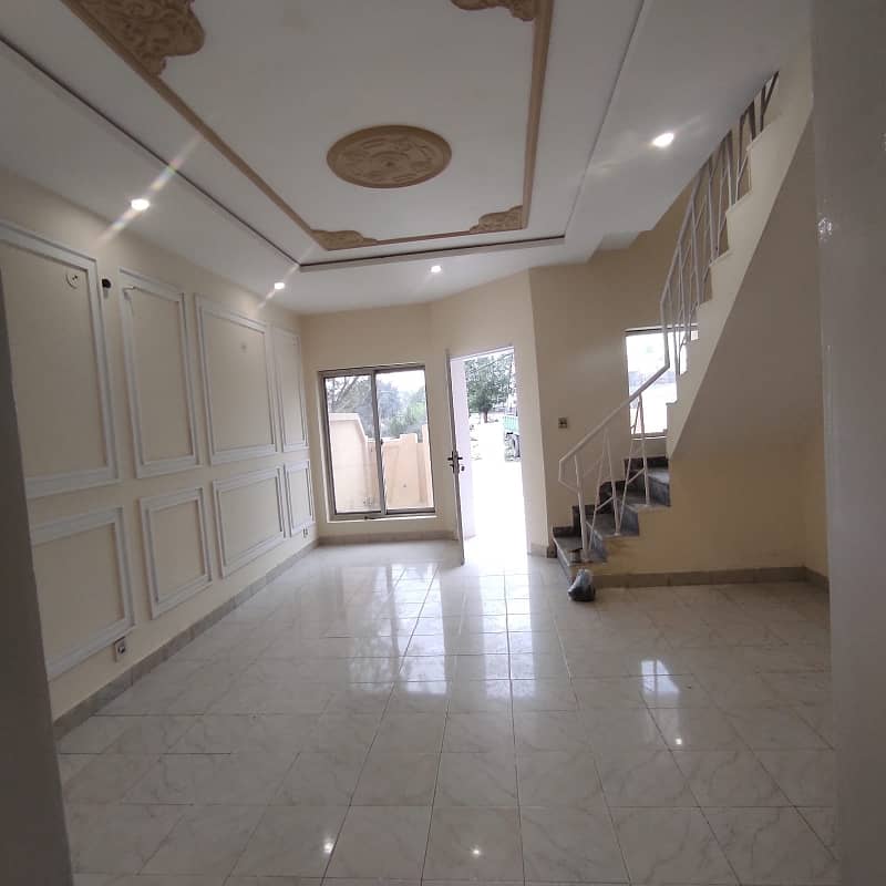 4 Marla Beautiful House For Sale In Ideal Location Of Ring Road 7