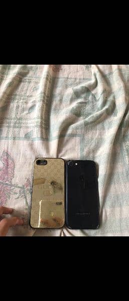 I am selling my iphone 7: 32gb bypass 2