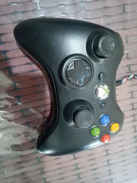 Xbox 360 controller (used) (non negotiable) 1
