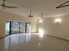 A Beautiful 4 Bed Full With Lawn Available For Rent 0