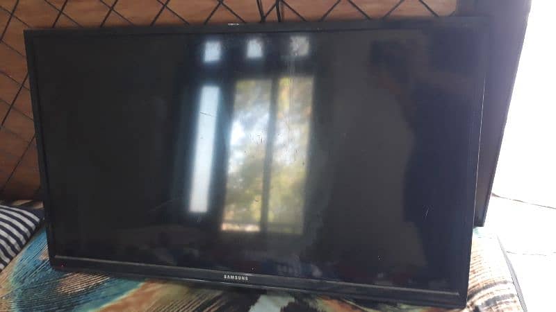 40 inch LCD samsung (panel damaged) 3