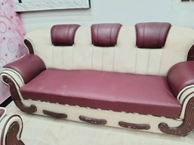 Seven Seater Sofa Set New Condition good quality regzin 4