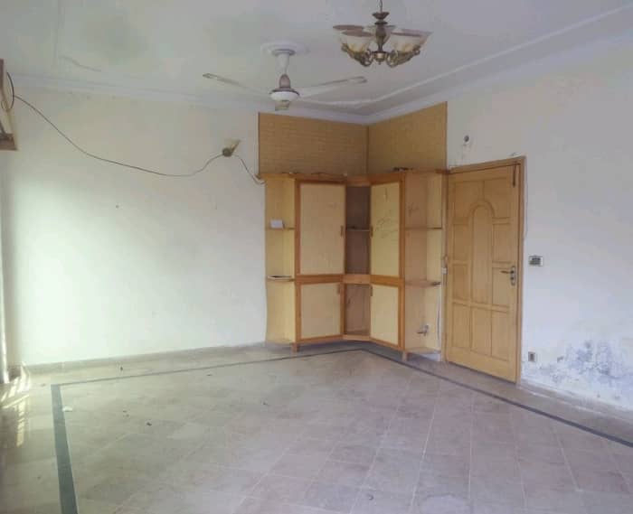 Reasonably-Priced 1500 Square Feet House In G-8/1, Islamabad Is Available As Of Now 2