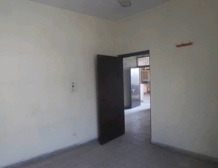 Ready To Sale A Flat 500 Square Feet In G-9 Markaz Islamabad 1