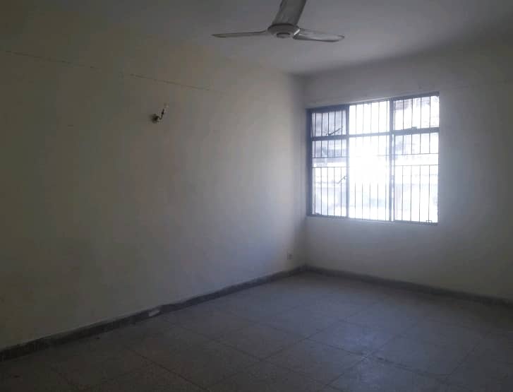 Ready To Sale A Flat 500 Square Feet In G-9 Markaz Islamabad 2