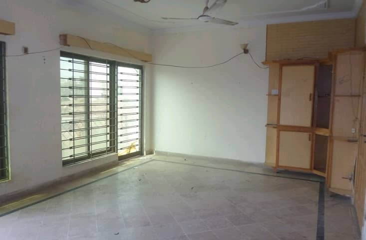 Upper Portion For Rent Situated In G-9/3 4