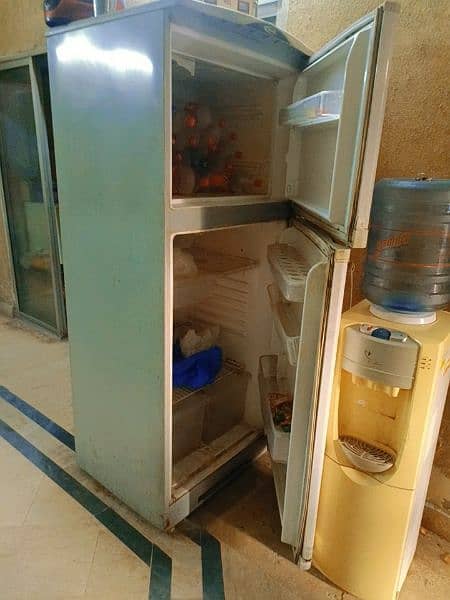 wave Refrigerator good condition 1