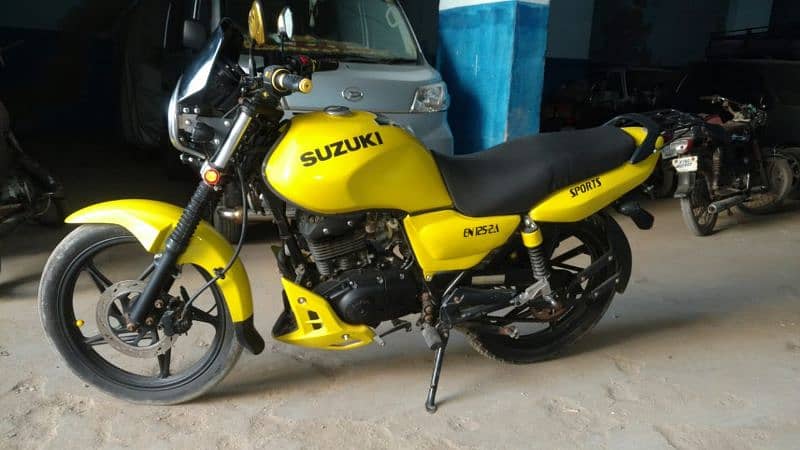 Suzuki EN125-2A 1