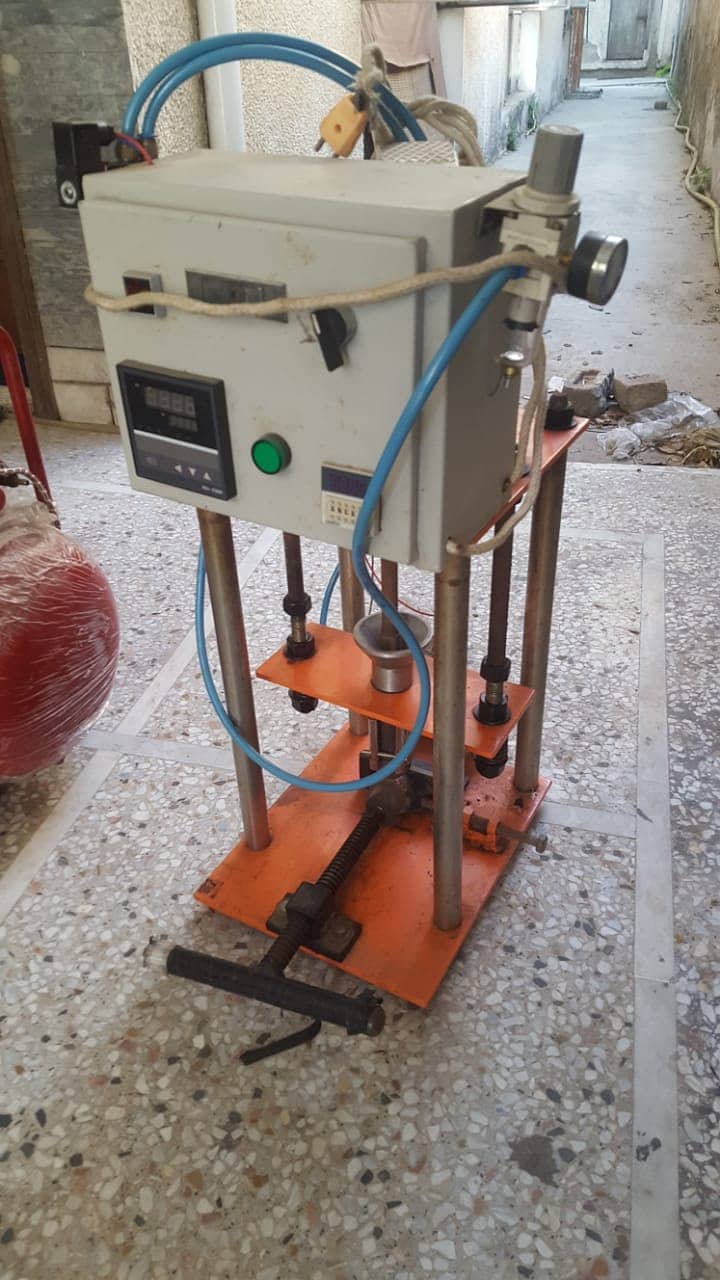 auto molding machine for making charging cables full setup almost new 1