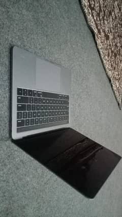 Macbook pro 2018 13-inch