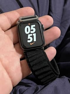 Apple Watch Series 5 /32GB /Water pack / 88 health
